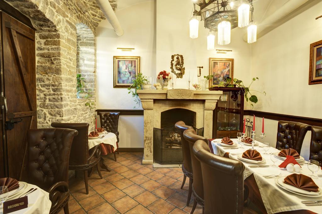 Hotel White House à Veliko Tarnovo Extérieur photo